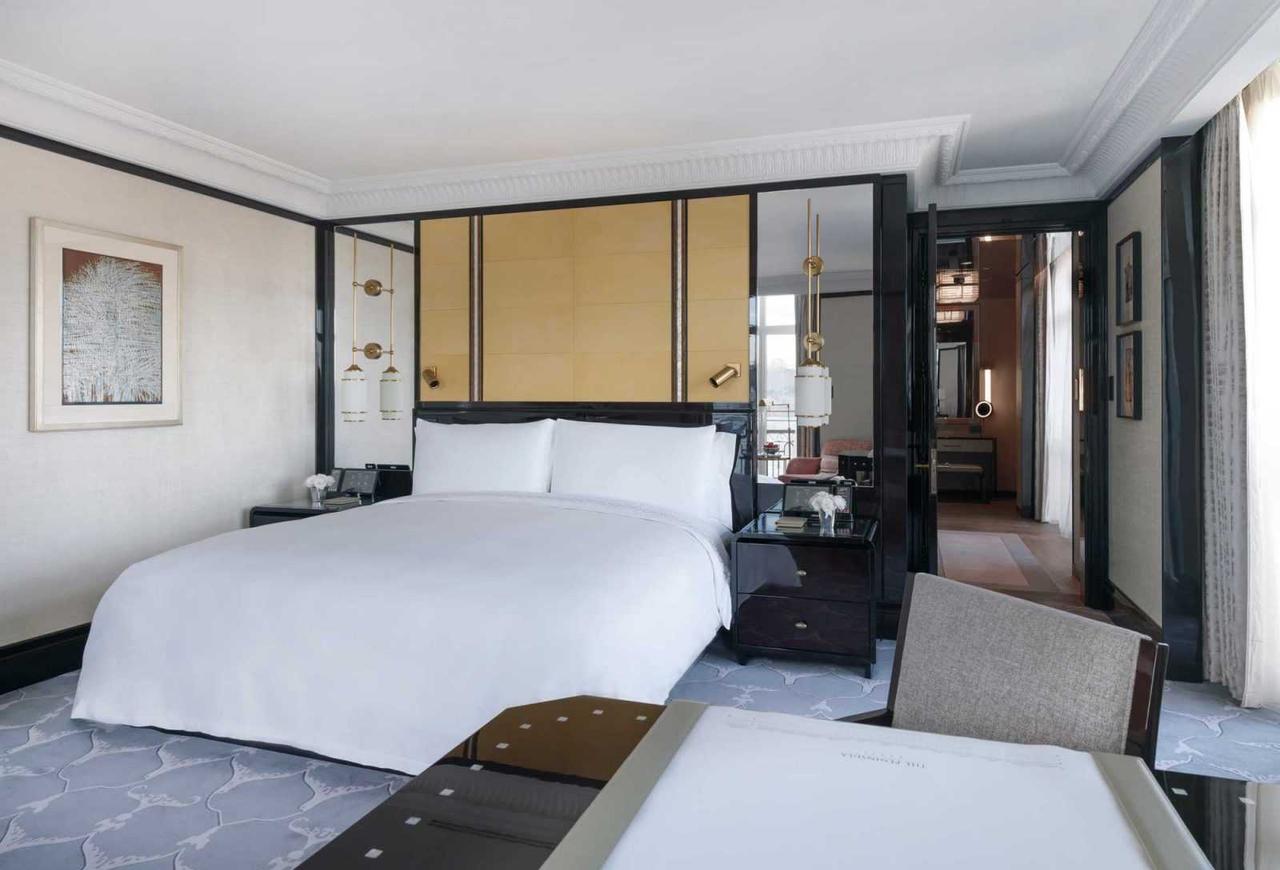 Deluxe Bosphorus View Room The Peninsula Istanbul — 4