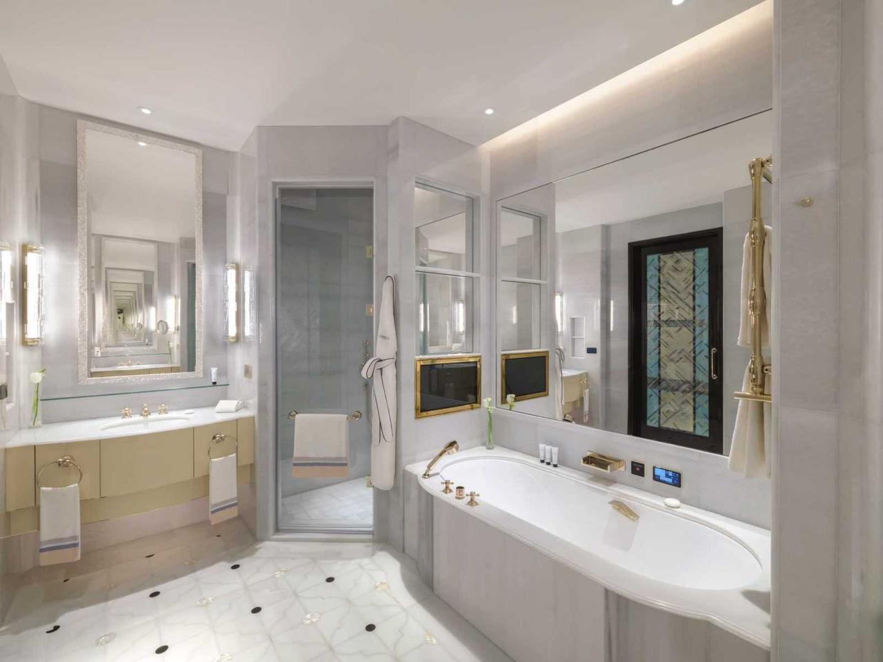 Deluxe Room with Garden Peninsula Istanbul — 3