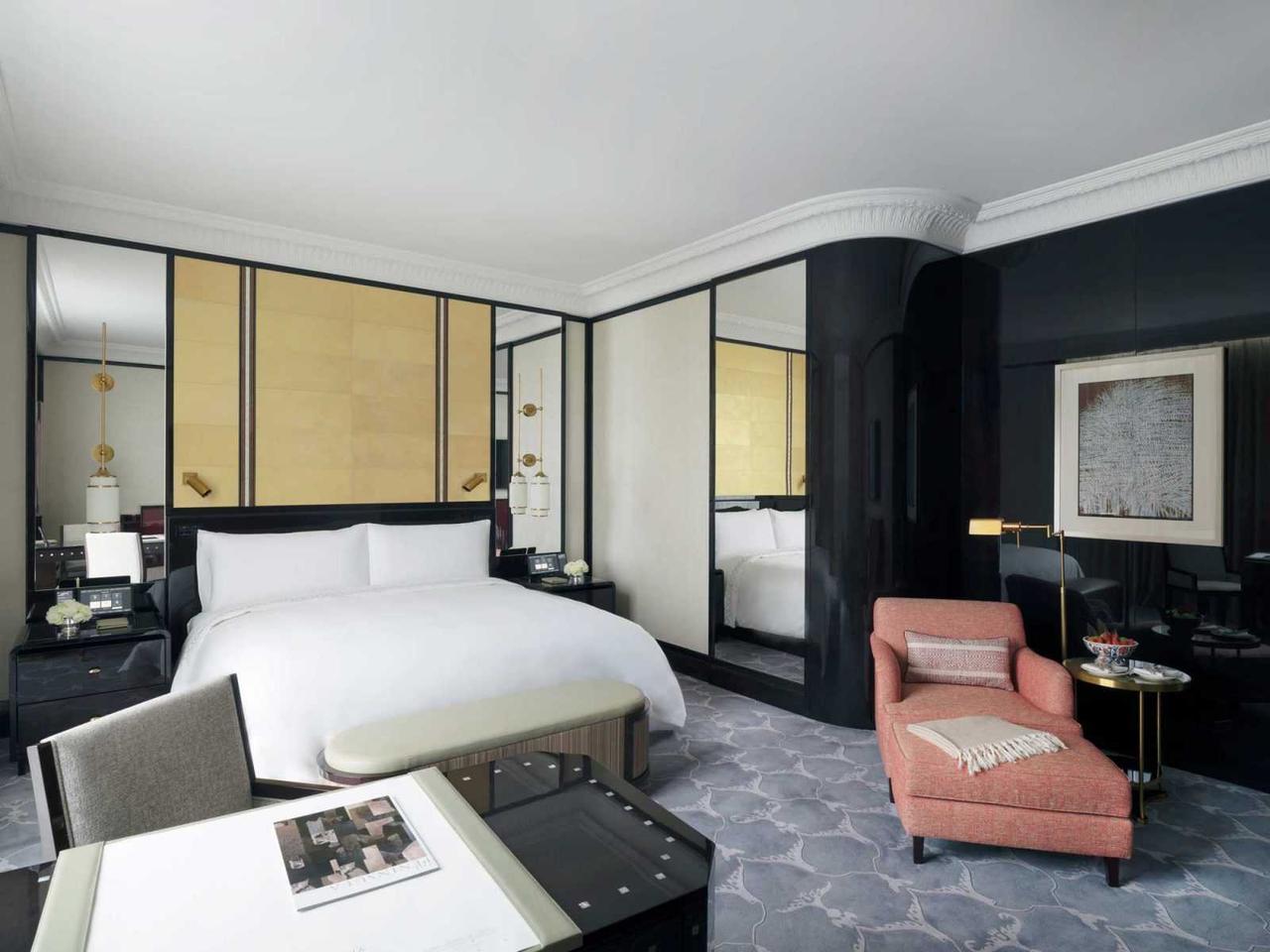 Deluxe Room with Garden Peninsula Istanbul — 2