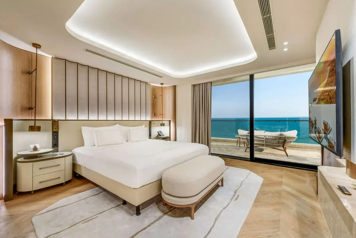 Crown Horizon Suite Regnum The Crown — 13