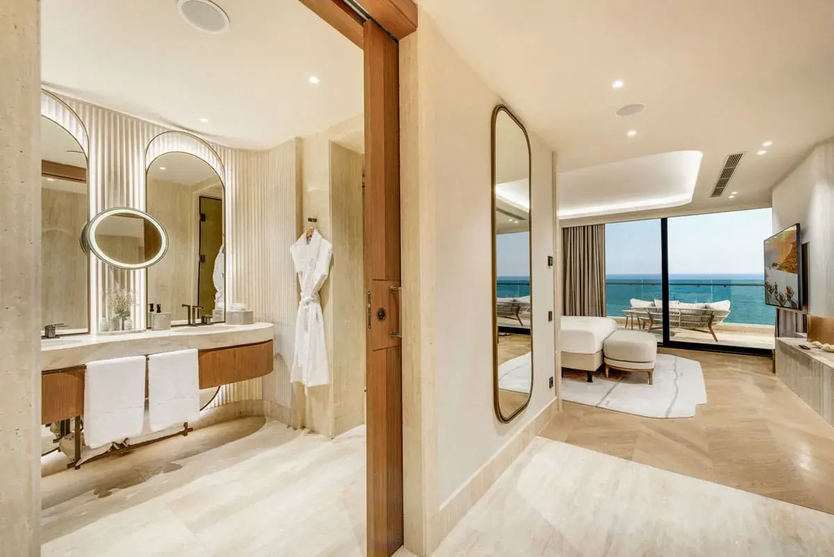 Crown Horizon Suite Regnum The Crown — 14