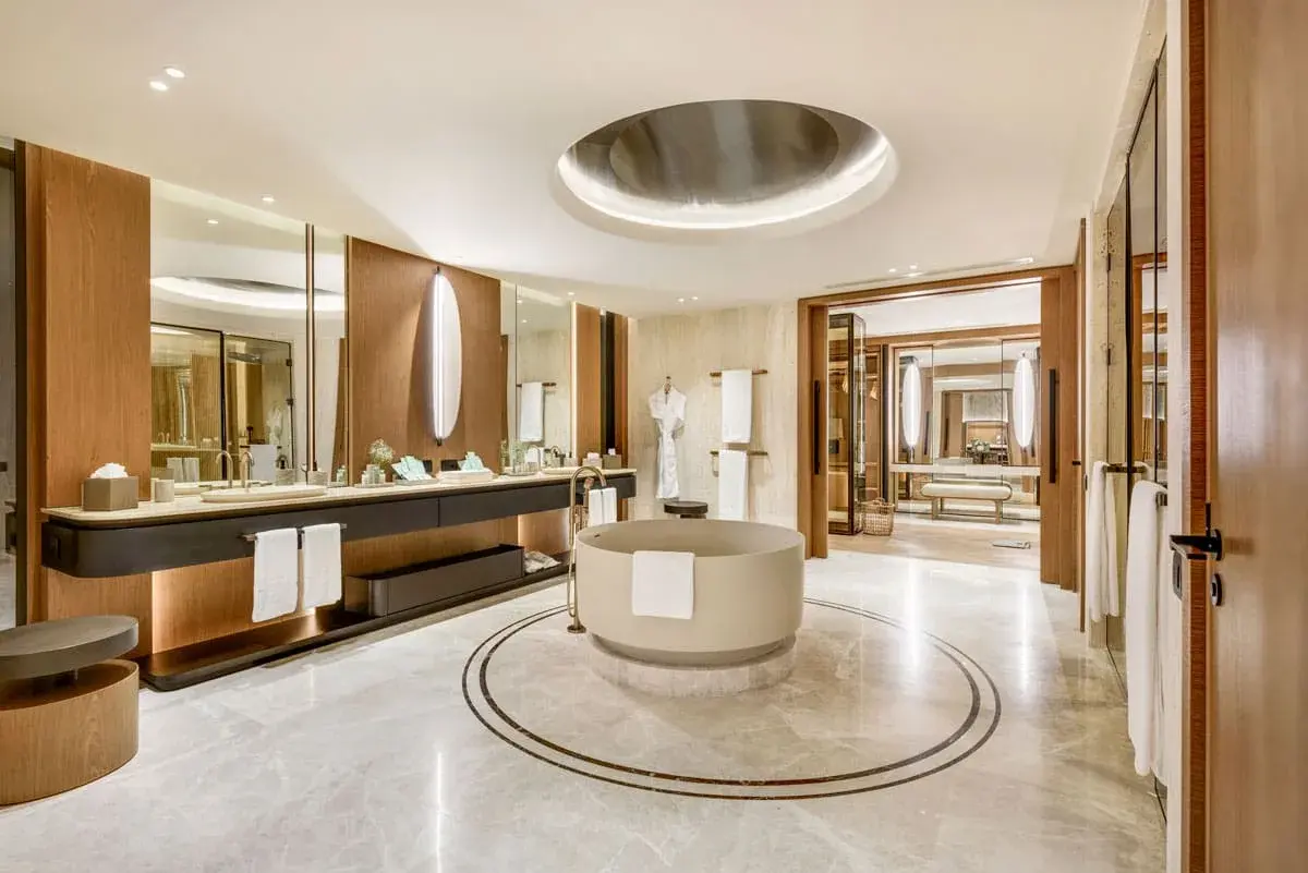 Crown Signature Suite Regnum The Crown — 15