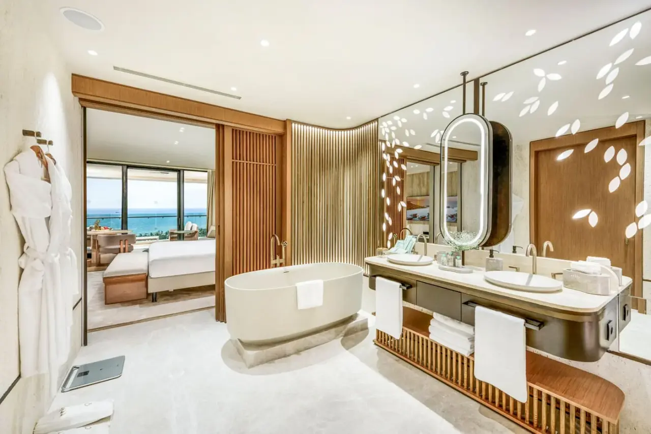 Crown Signature Suite Regnum The Crown — 3
