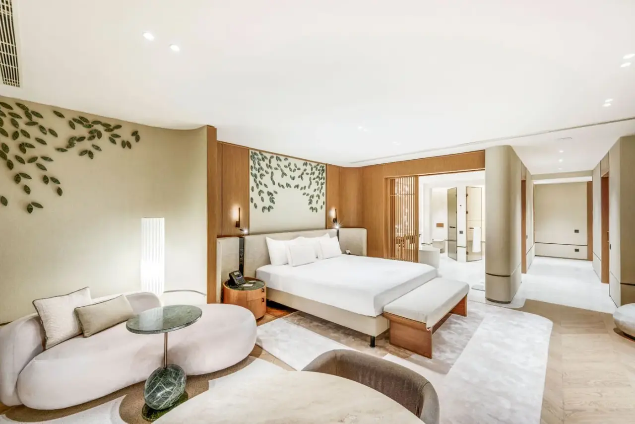 Crown Signature Suite Regnum The Crown — 4