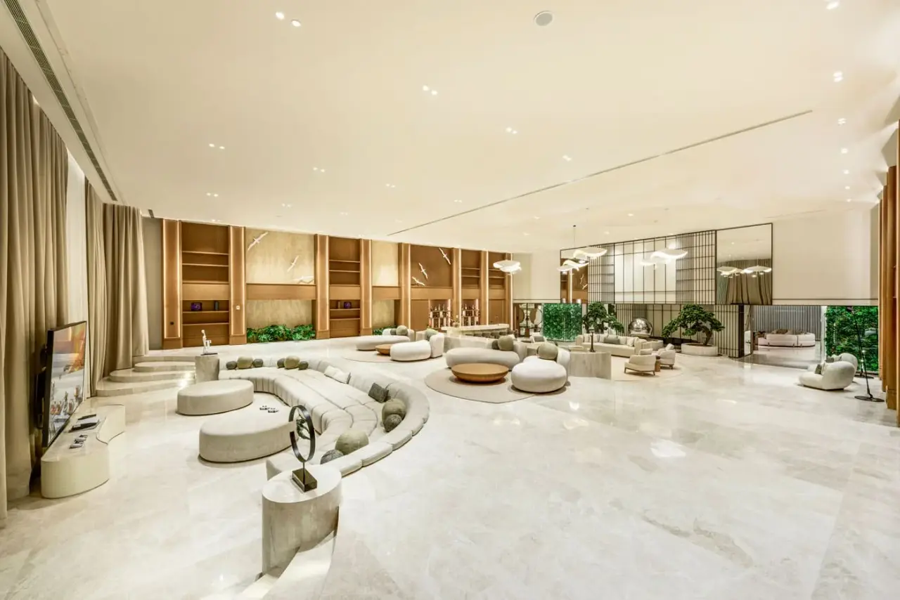 Crown Signature Suite Regnum The Crown — 8