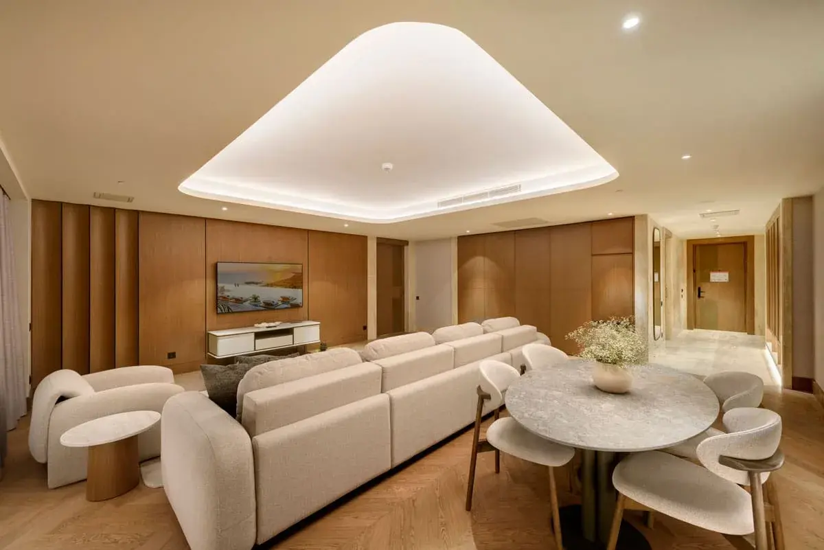 Crown Horizon Suite Regnum The Crown — 7