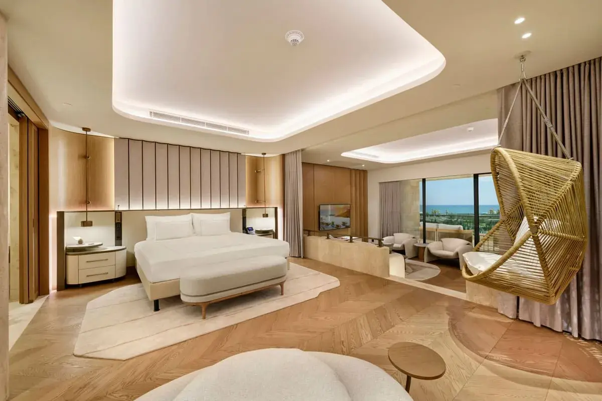 Seascape Suite Regnum The Crown — 5