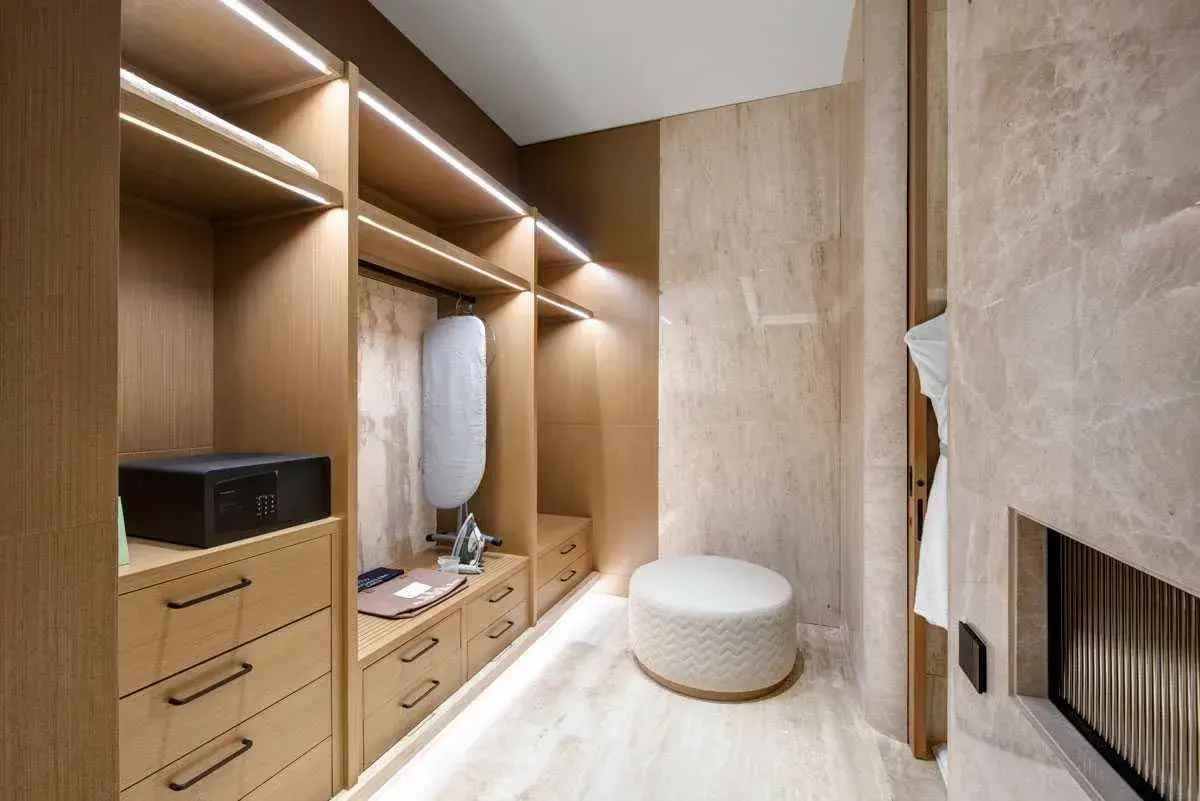 Regnum Crown Amber Lagoon Villa — 8