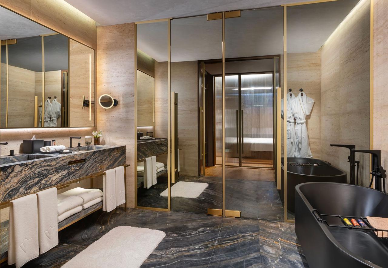 One Bedroom Corner Suite with Sea View Rixos Tersane — 5