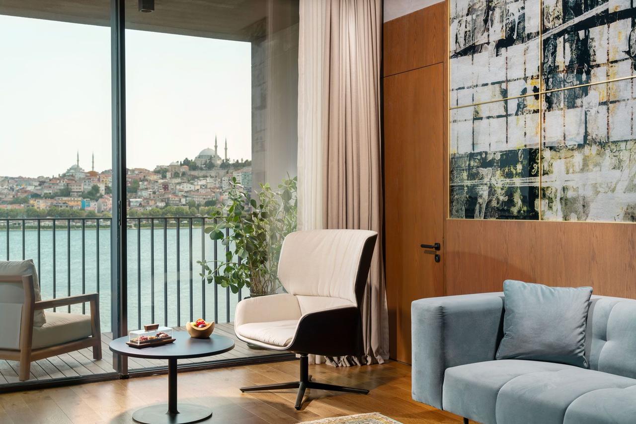 One Bedroom Premium Terrace Suite Sea View Rixos Tersane Istanbul — 2