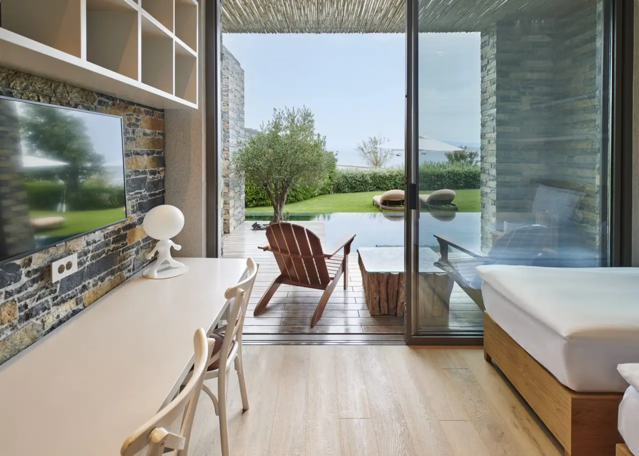 Owner Villa Voyage Torba — 2
