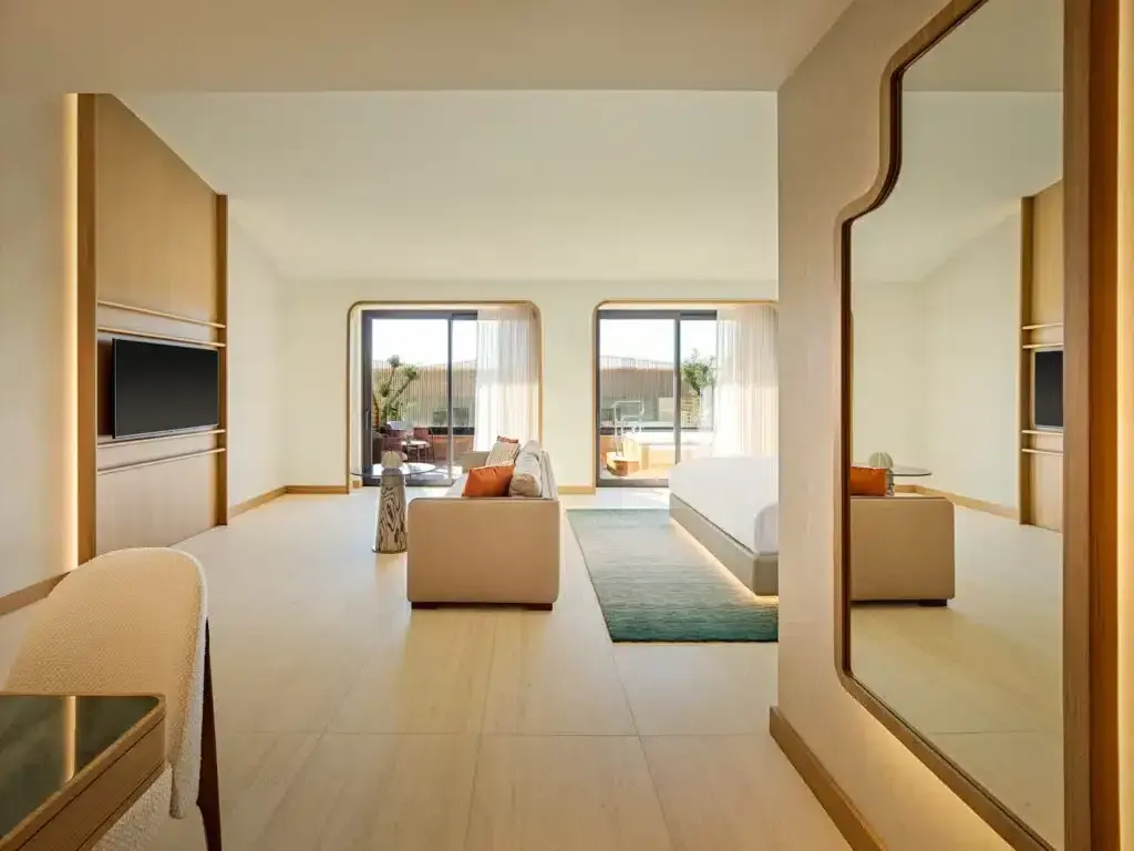 Jacuzzi Suite XO Cape Arnna Resort