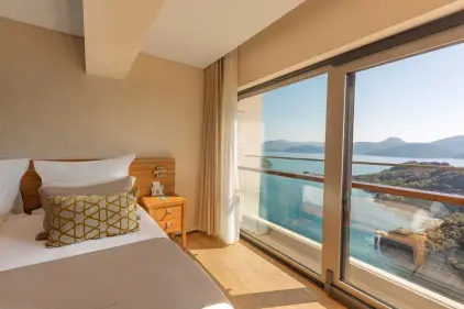 D Maris Bay — Gallery 1
